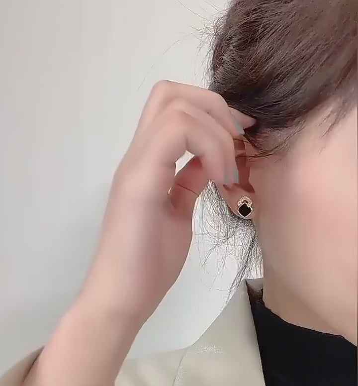 Elegant Black Square Stud Earrings video